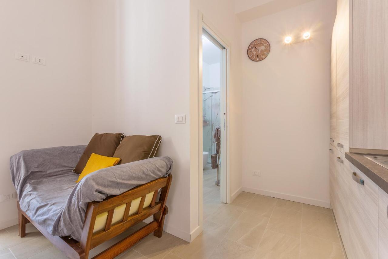 San Donato Fiere Essential Apartment W/Parking Bolonha Exterior foto